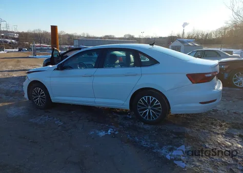 2021 Volkswagen Jetta 1.4T R-Line/1.4T S/1.4T Se из США, поврежденный, VIN 3VWC57BU8MM021055